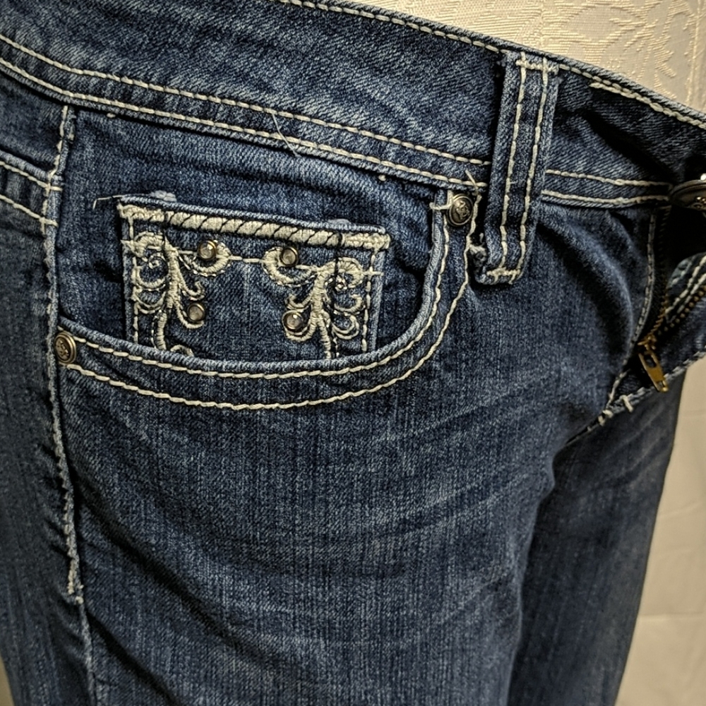 Jeans - Picture 4 of 4
